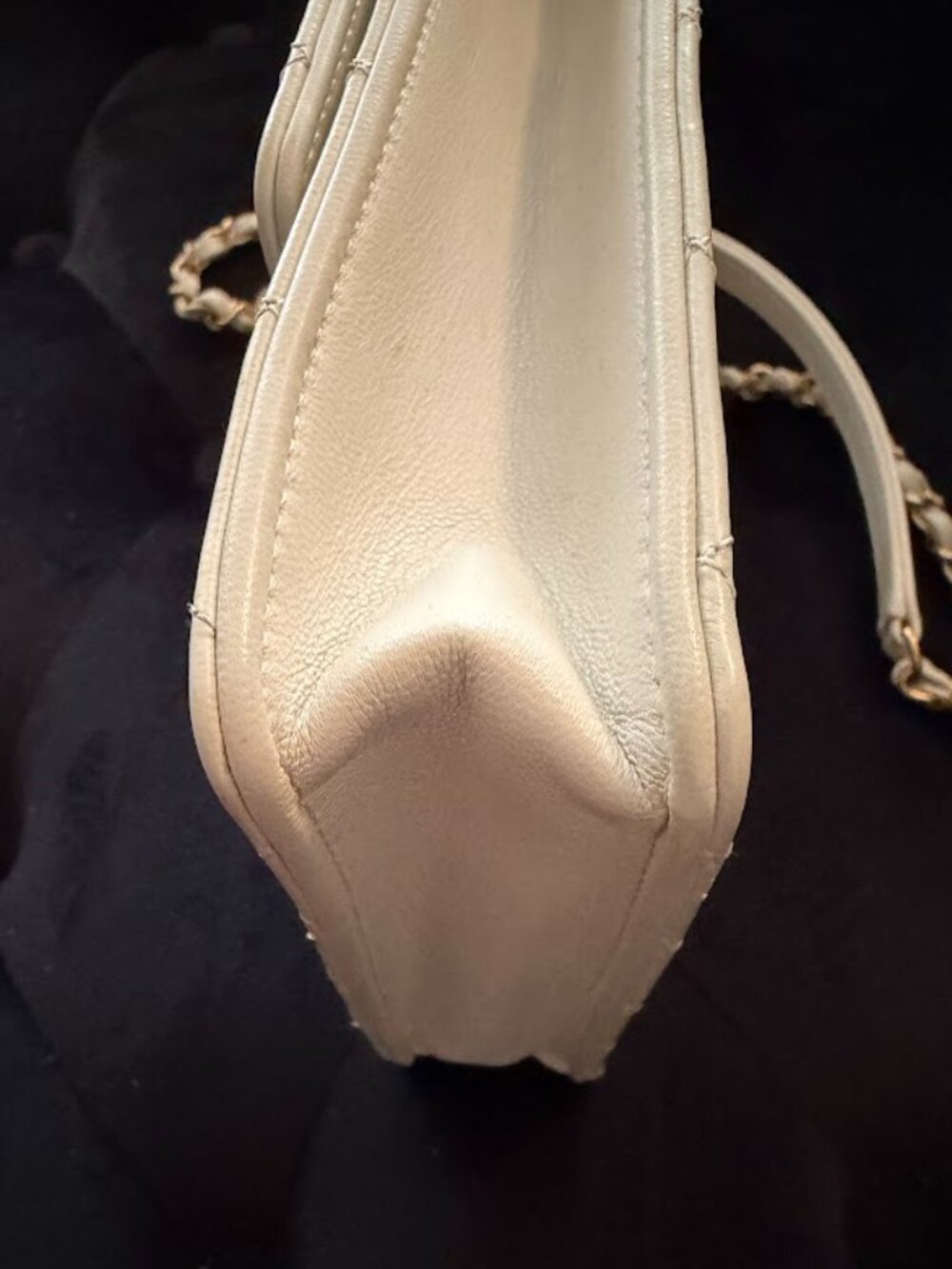 Chanel R2649 White Lambskin Mini Flap Bag Quilted Gold CC Chain Top Handle Rare - Picture 13 of 16